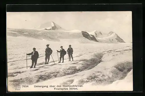 AK Bergsteiger beim Übergang über den Hochjochferner mit Finailspitze