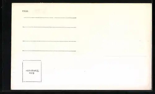 AK Trautmannsdorf a. d. L., Strassenpartie mit Denkmal