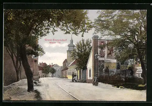 AK Gross-Enzersdorf, Partie am Wiener Tor mit Blick auf Kirche