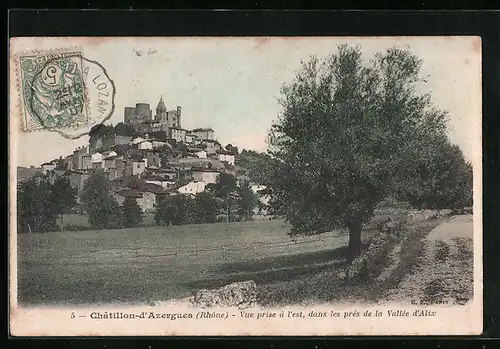 AK Chatillon-d`Azergues, Vue prise de l`est, dans les prés de la Vallée d`Alix