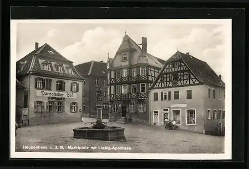 AK Heppenheim a. d. B., Marktplatz mit Liebig-Apotheke und Hotel Darmstädter Hof