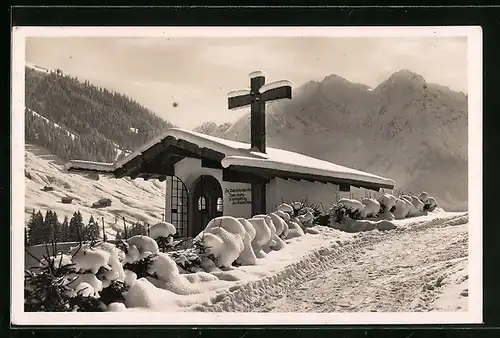 AK Hirschegg, Kriegerdenkmal im Schnee