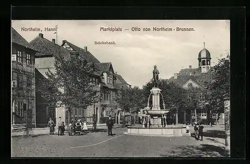 AK Northeim /Hann., Marktplatz mit Otto von Northeim-Brunnen und Reichsbank