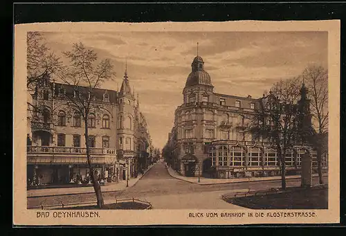 AK Bad Oeynhausen, Blick vom Bahnhof in die Klosterstrasse mit Hotel Hohenzollernhof