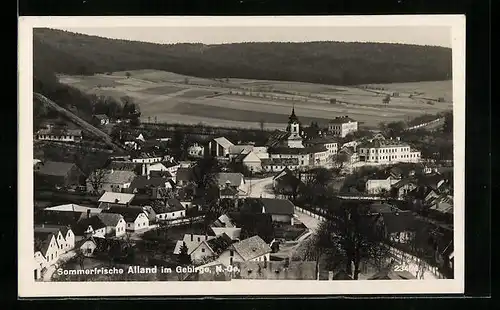 AK Alland im Gebirge, Teilansicht mit Kirche
