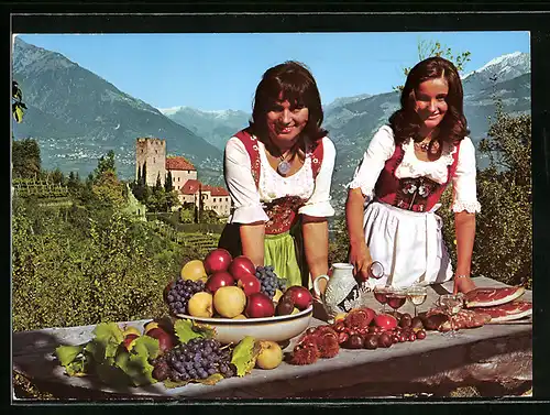 AK Tscherms, Buschenschenke-Jausenstation Heidenhof mit zwei hübschen Mädchen und Obst im Angebot