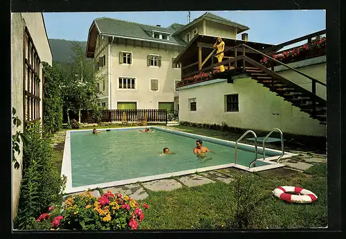 AK Villabassa-Niederdorf, Hotel Adler mit Schwimmbad