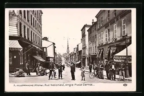 AK Villefranche-sur-Saone, Rue Nationale - Angle Place Carnot