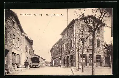 AK Brussieu, Rue principale