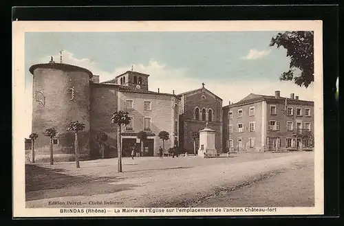 AK Brindas, La Mairie et l`Èglise sur l`emplacement de l`ancien Chateau-fort
