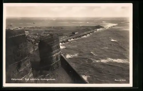 AK Helgoland, Das zerstörte Hafengelände