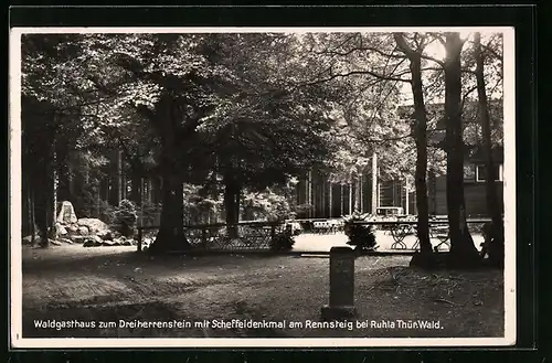 AK Ruhla i. Thür. Wald, Waldgasthaus zum Dreiherrenstein mit Scheffeldenkmal am Rennsteig
