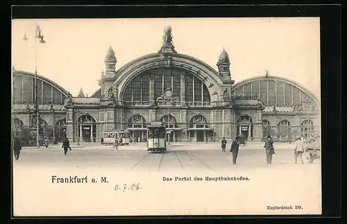 AK Frankfurt a. M., Strassenbahnen am Portal des Hauptbahnhofes
