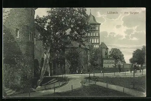 AK Lübeck, am Burgtor