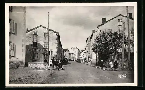 AK Siaugues-St-Romain, Rue Principale, Strassenpartie