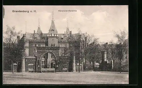 AK Brandenburg a. H., Blick zur Kürassier-Kaserne