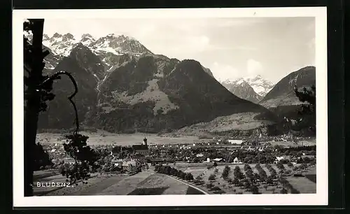 AK Bludenz, Gesamtansicht mit Gebirgswand