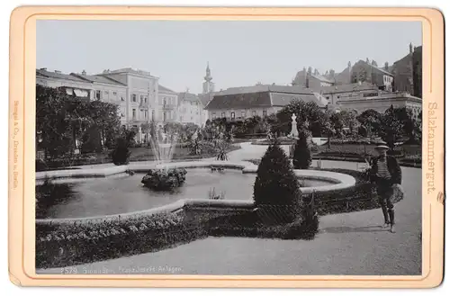Fotografie Stengel & Co., Dresden, Ansicht Gmunden, Blick in die Franz Josef-Anlagen mit Hotel