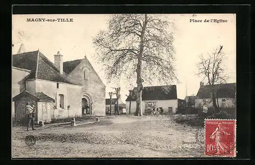 AK Magny-sur-Tille, Place de l'Eglise