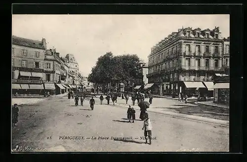 AK Périgueux, la Place Daumesnil