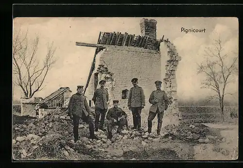 AK Pignicourt, Soldaten stehen vor einer Hausruine