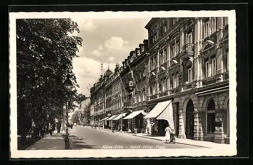 AK Riesa /Elbe, Platz im Sonnenschein