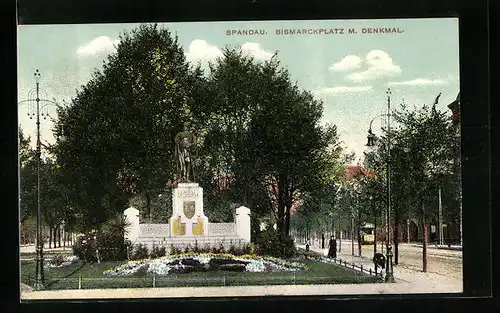 AK Berlin-Spandau, Partie am Bismarckplatz mit Strasse