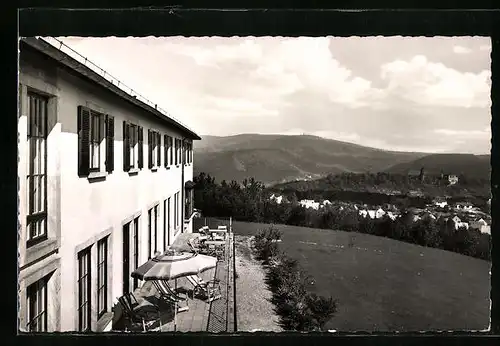 AK Bad Dürkheim /Weinstr., Martin-Butzer-Haus mit Ortsblick