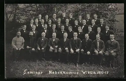 Foto-AK Wittlich, Gruppenfoto Seminar Nebenkursus 1910-13