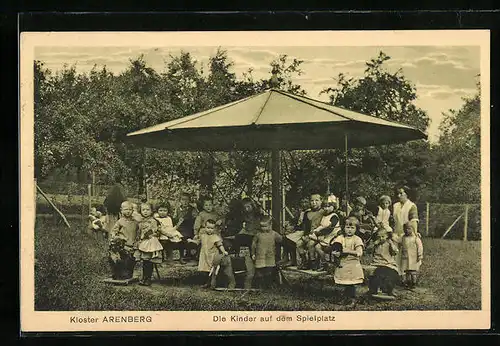AK Arenberg, Kloster Arenberg - Die Kinder auf dem Spielplatz