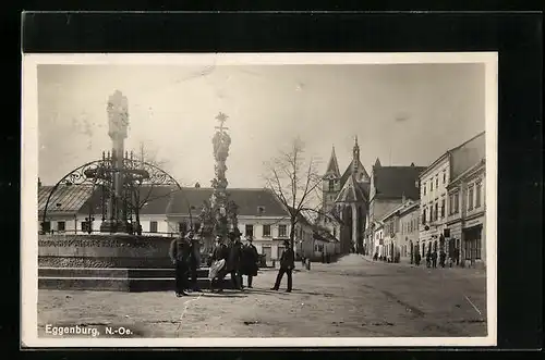 AK Eggenburg, Ortsansicht mit Marktbrunnen