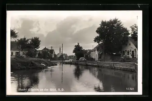 AK Göpfritz a. d. Wild, Strassenpartie mit Kanal