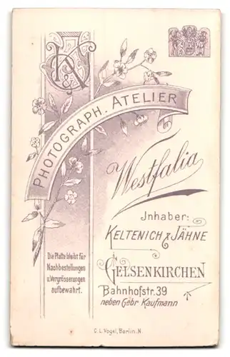 Fotografie Keltenich & Jähne, Gelsenkirchen, Bahnhfostrasse 39, Junge Dame im hübschen Kleid