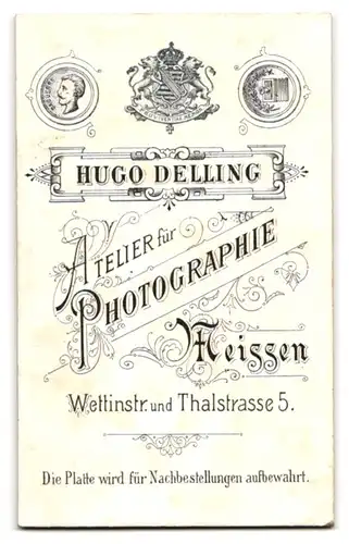 Fotografie Hugo Delling, Meissen, Wettinstrasse, Junge Schönheit mit hoher Stirn