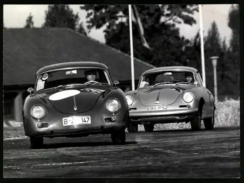 Fotografie Seufert, Waiblingen, Ansicht Achum, Auto Porsche 356 & 356, Rennwagen im Rennen auf dem Flugplatz 1963