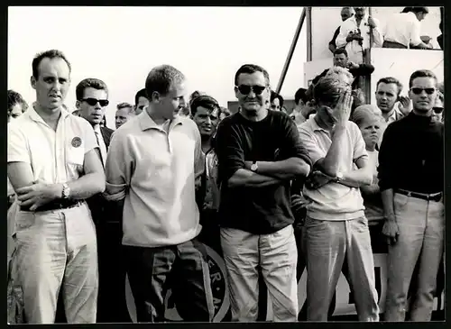 Fotografie Jutta Fausel. Göppingen, Ansicht Neubiberg, Porsche Team beim Flugplatzrennen 1964