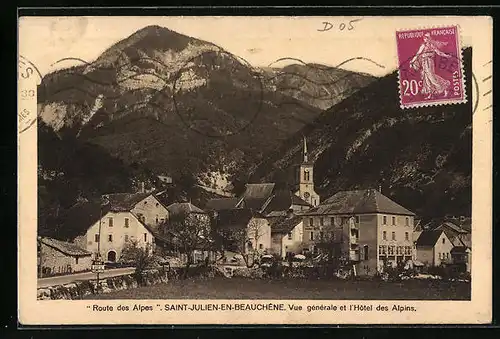 AK Saint-Julien-en-Beauchene, Vue generale et l`Hotel des Alpins