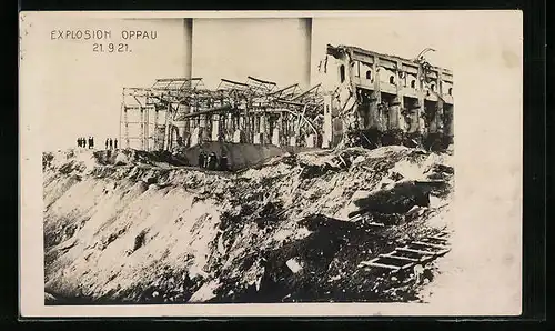 AK Oppau, Explosion am 21.9.21 - Zerstörtes Fabrikgebäude