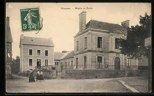 AK Plouasne, Mairie et Ecole