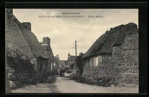 AK Kertugal-en-Saint-Quay-Portrieux, Vieilles Maisons