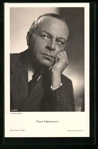 AK Schauspieler Paul Hartmann in Denkerpose