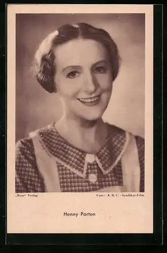 AK Schauspielerin Henny Porten in karierter Bluse
