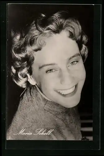 AK Schauspielerin Maria Schell mit lockigem Haar
