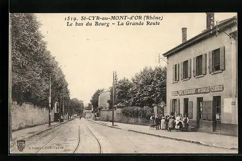AK Saint-Cry-au-Mont-d`Or, Le bas du Bourg, La Grande Route