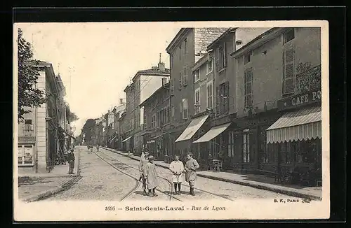 AK Saint-Genis-Laval, Rue de Lyon