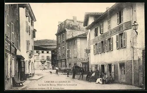 AK Lamure-sur-Azergues, Le fond du Bourg - Hotel du Commerce
