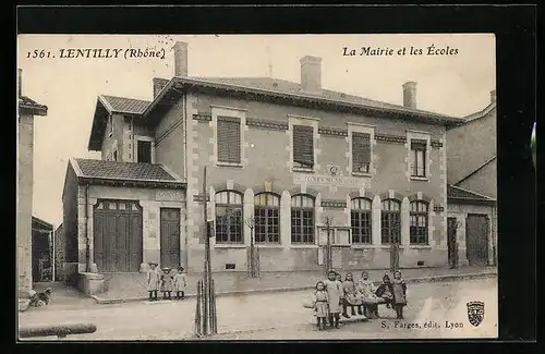 AK Lentilly, La Mairie et les Écoles