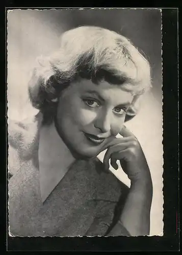 AK Schauspielerin Anneliese Kaplan mit freundlichem Lächeln im Portrait