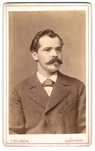 Fotografie F. Willmann, Stuttgart, Marienstrasse 36, Junger Herr mit prächtigem Moustache