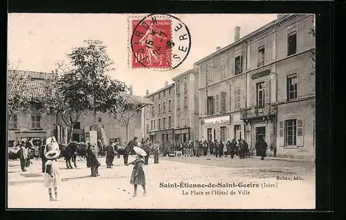AK Saint-Étienne-de-Saint-Geoirs, La Place et l`Hôtel de Ville